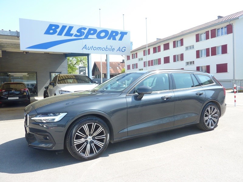 VOLVO V60 D4 Momentum Geartronic-image-2