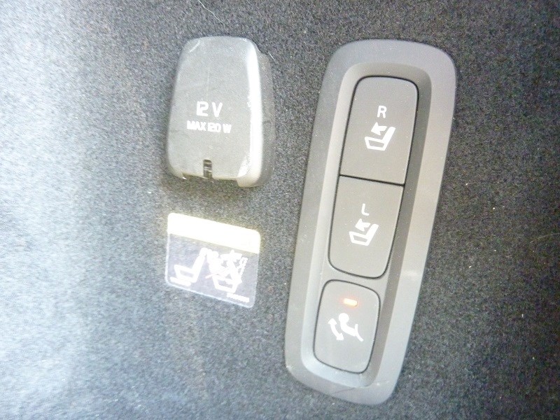 VOLVO V60 D4 Momentum Geartronic-image-20