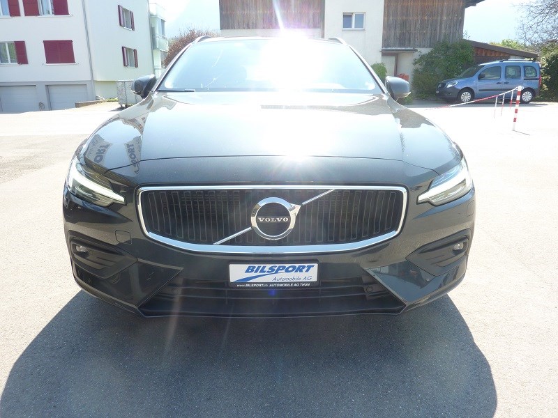 VOLVO V60 D4 Momentum Geartronic-image-6