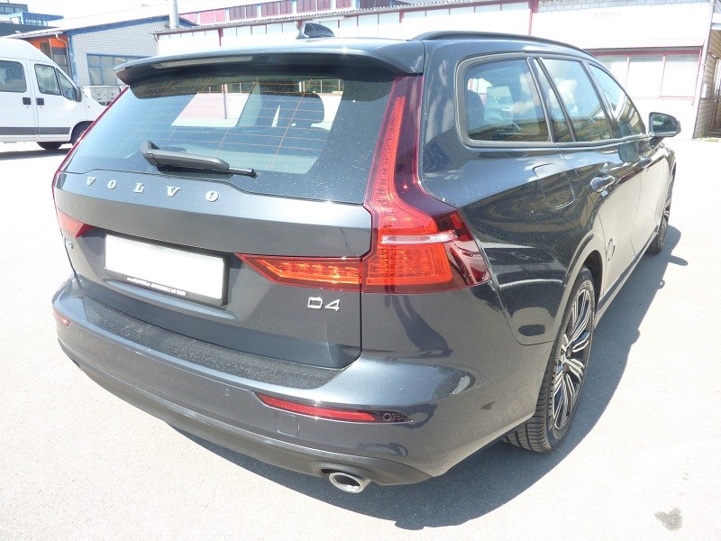 VOLVO V60 D4 Momentum Geartronic-image-8