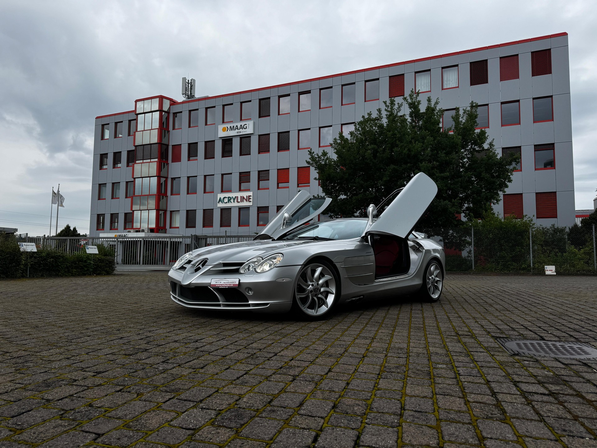 MERCEDES-BENZ SLR