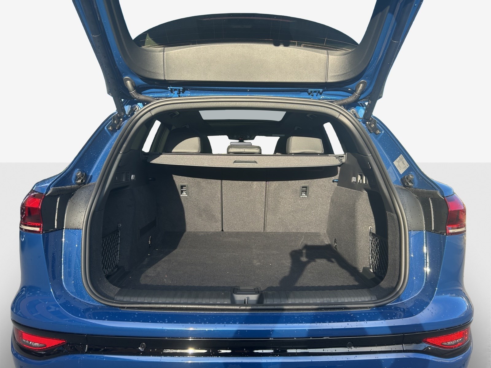 AUDI Q6 e-tron quattro-image-12
