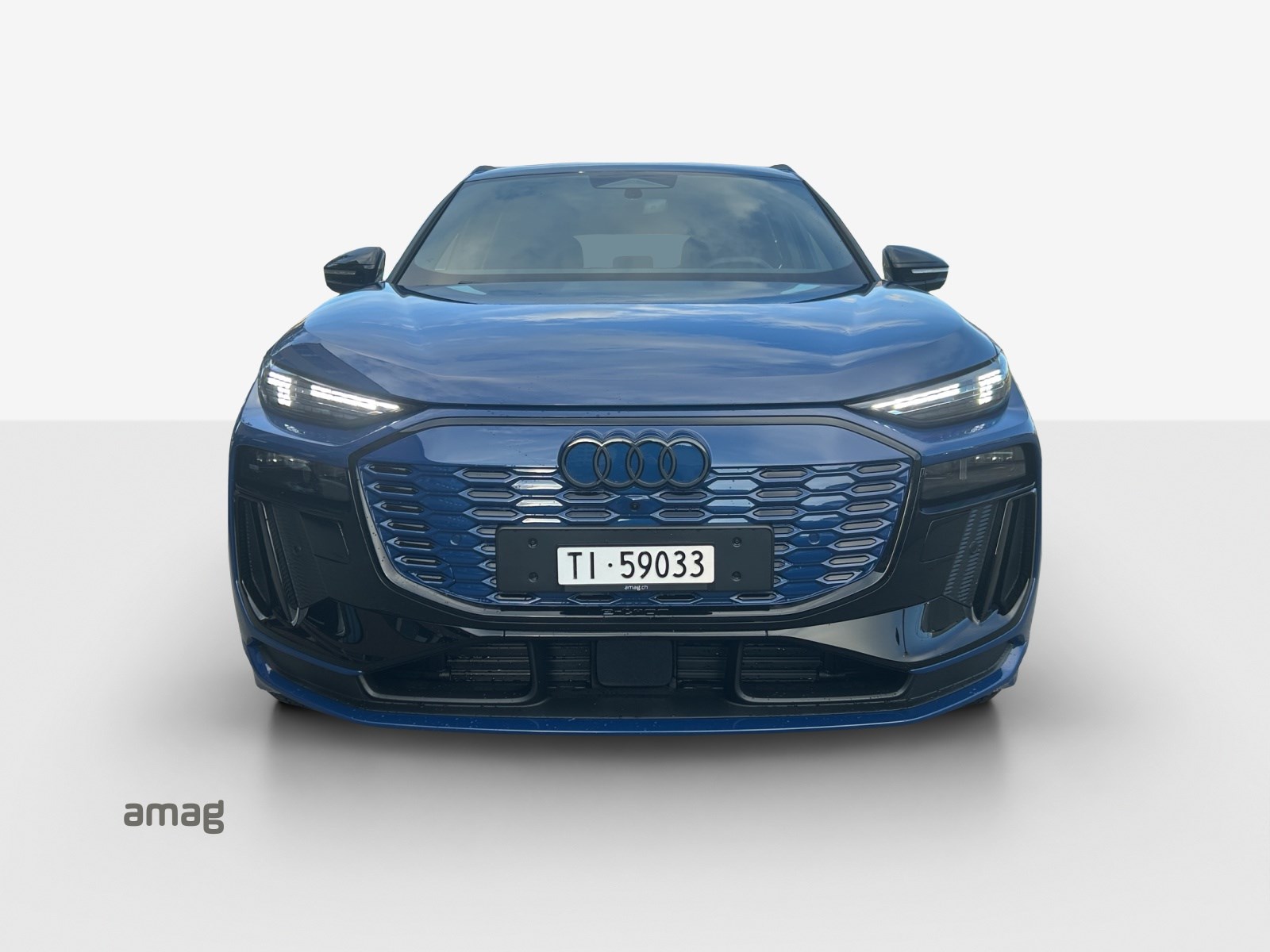 AUDI Q6 e-tron quattro-image-6