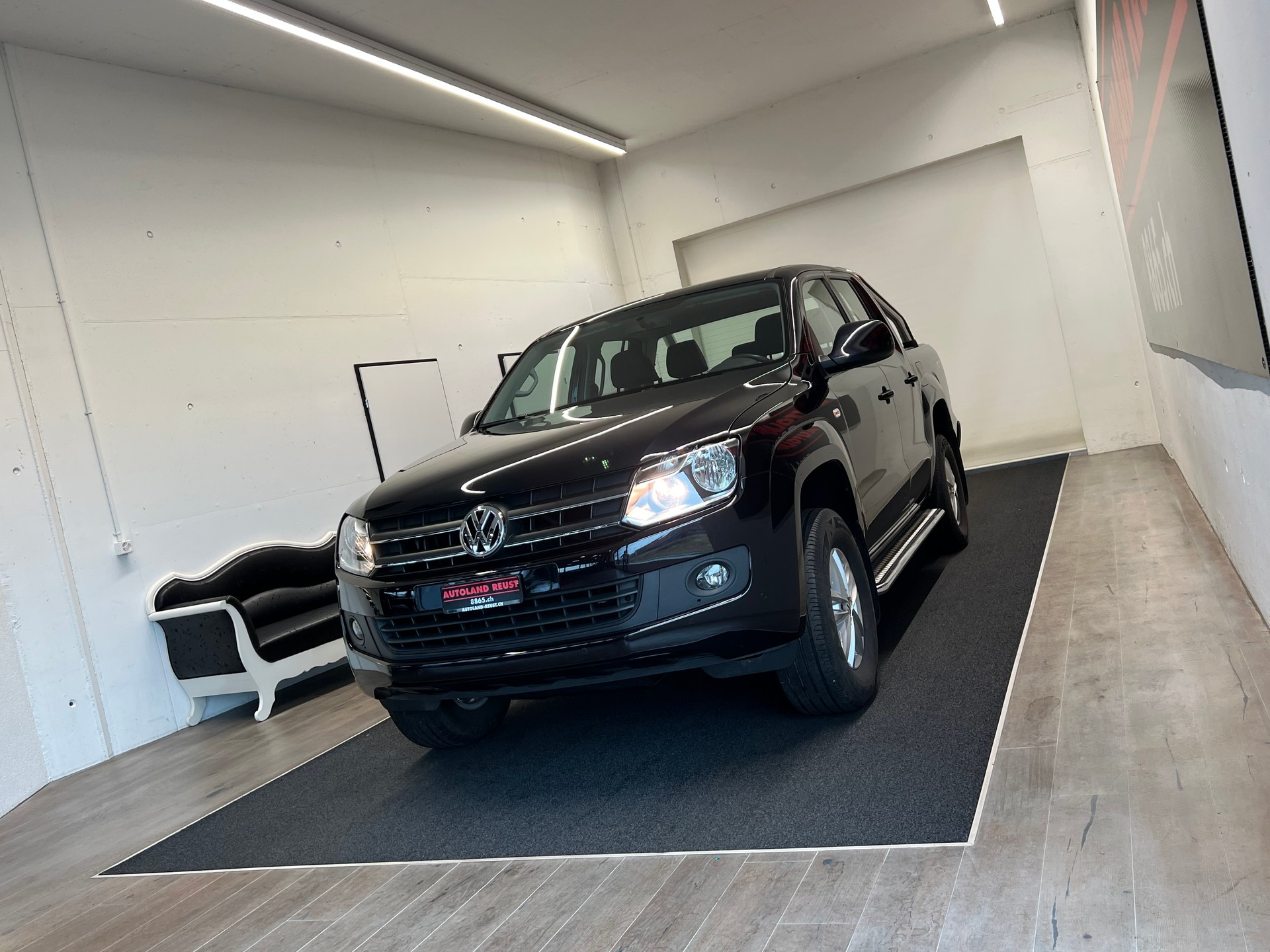 VW Amarok 2.0 TDI Trendline-showroom-element-2