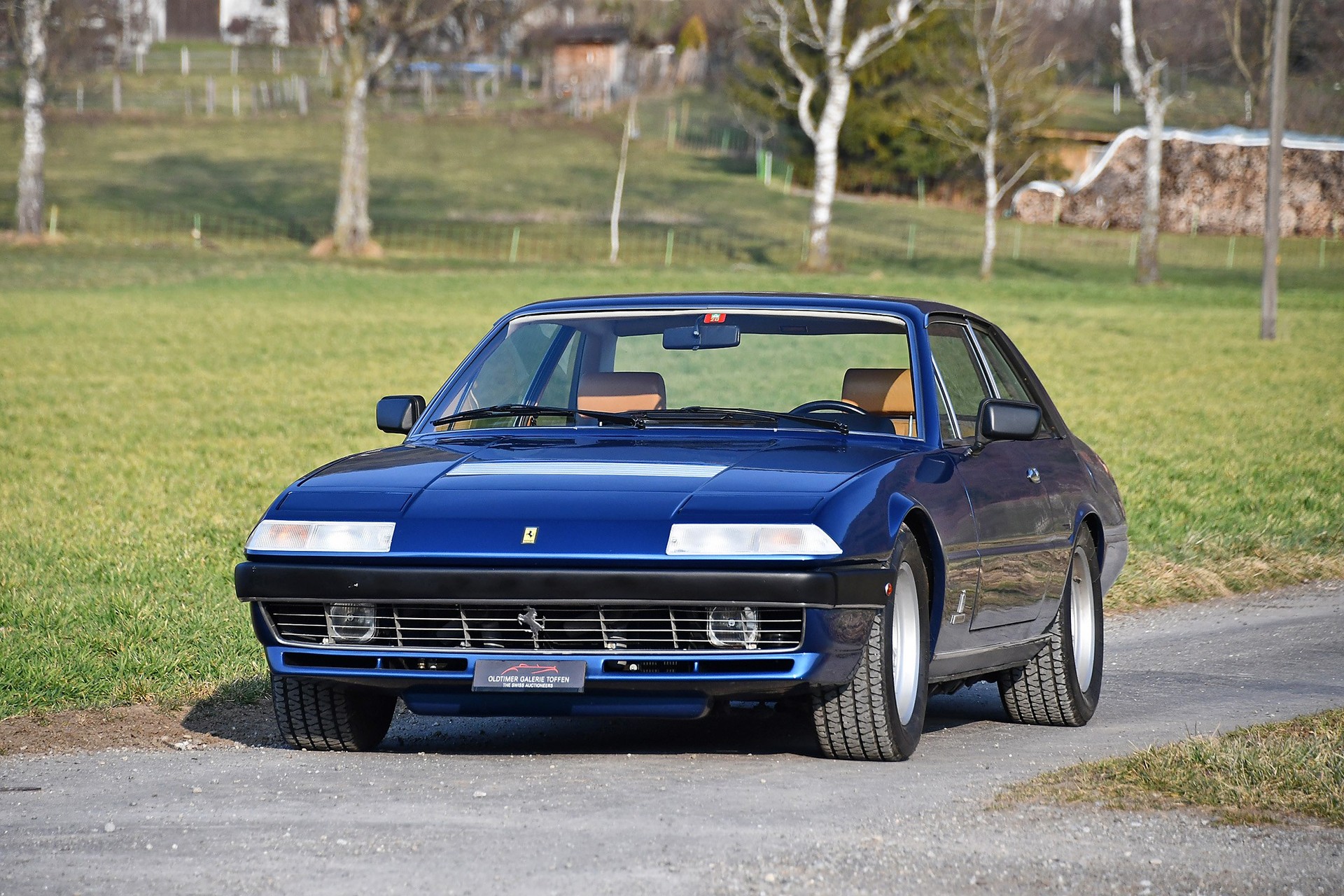 FERRARI 400 i-image-1