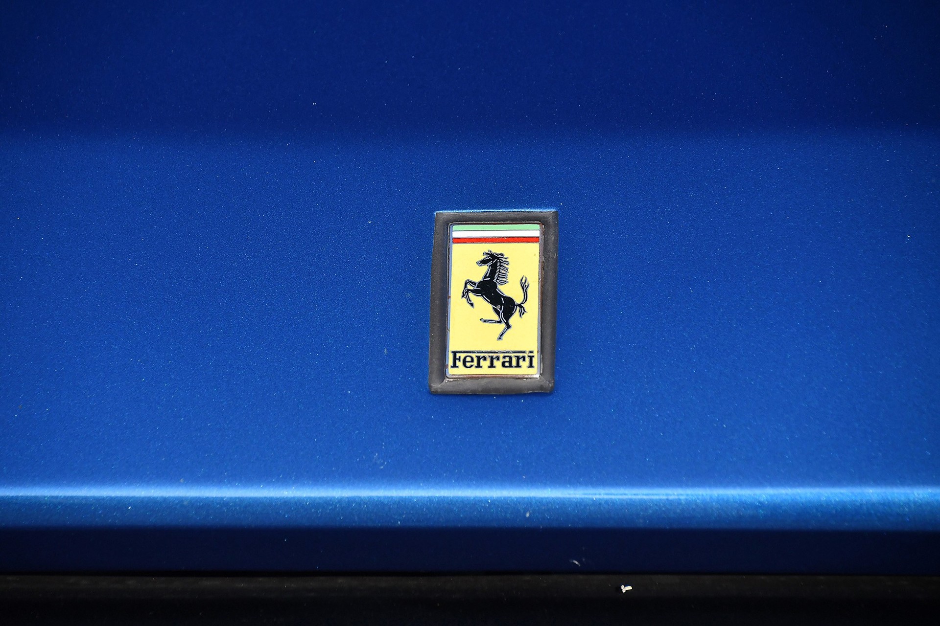 FERRARI 400 i-image-3