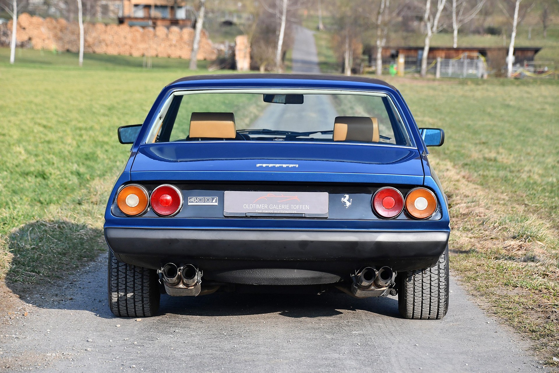 FERRARI 400 i-image-11