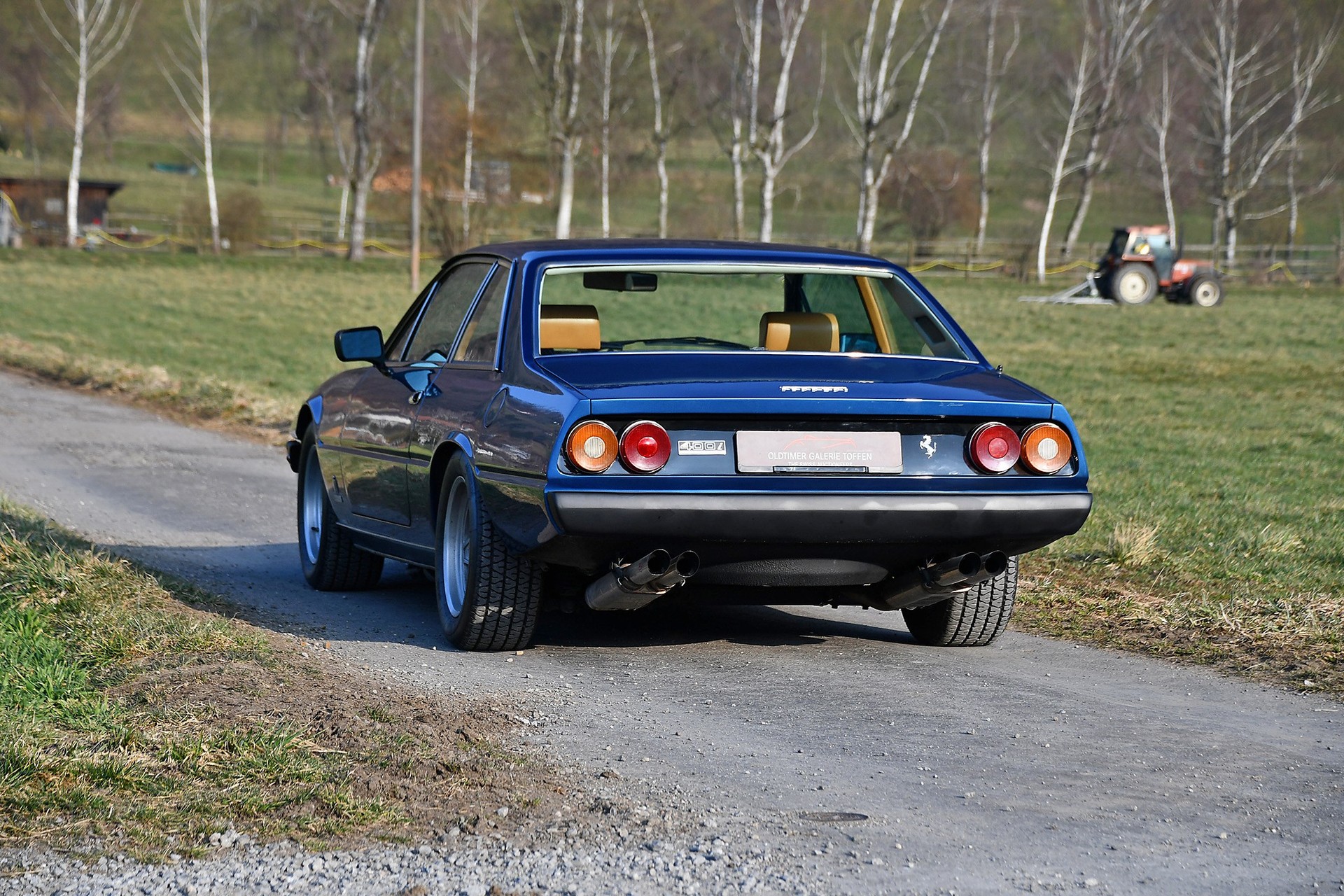 FERRARI 400 i-image-15