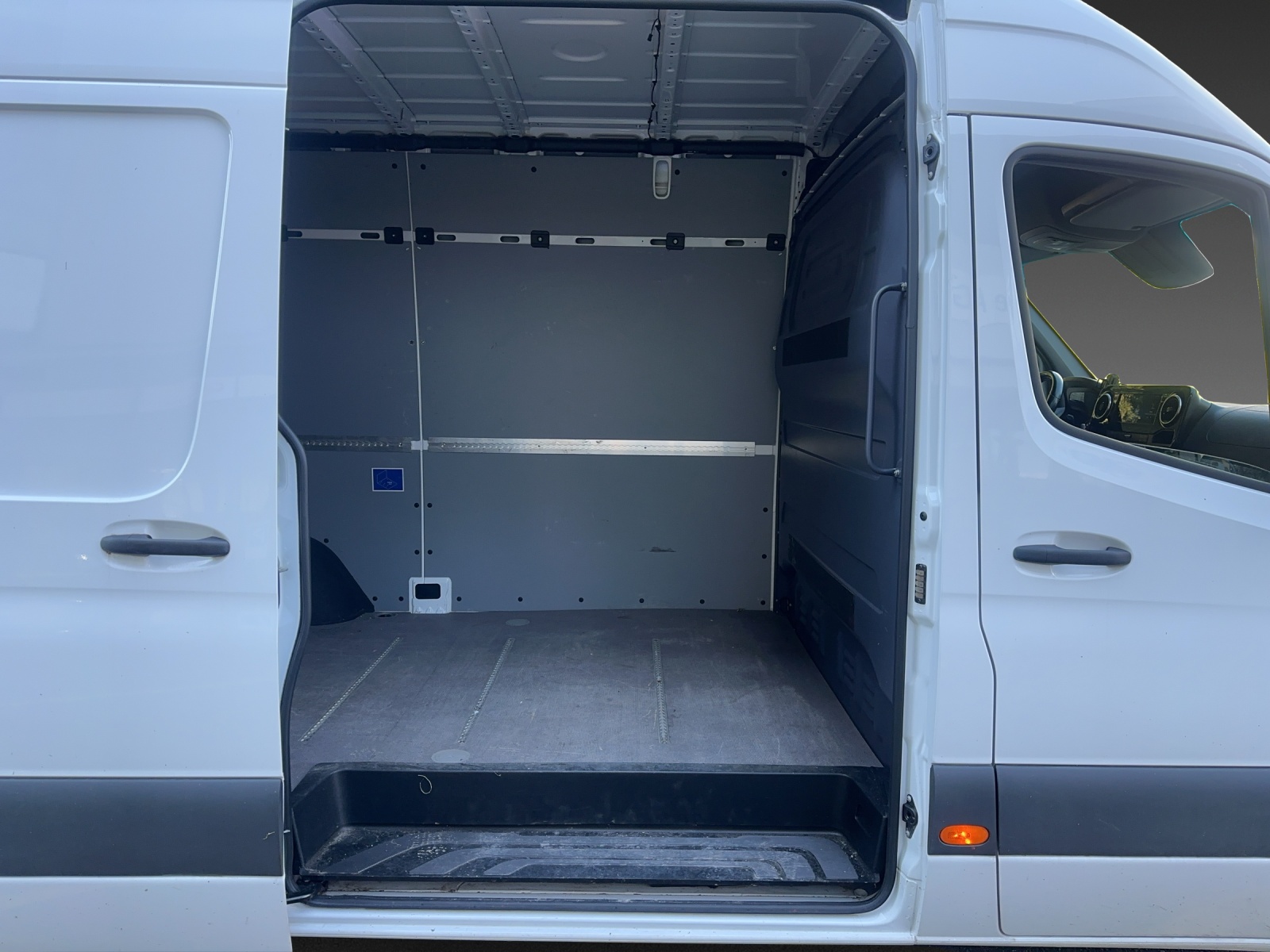 MERCEDES-BENZ Sprinter 316 CDI L2 H2 Automat-image-19