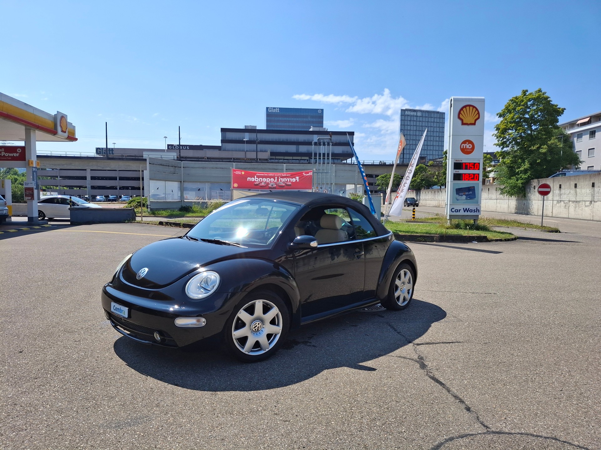 VW Beetle Cabrio 2.0-showroom-element-2