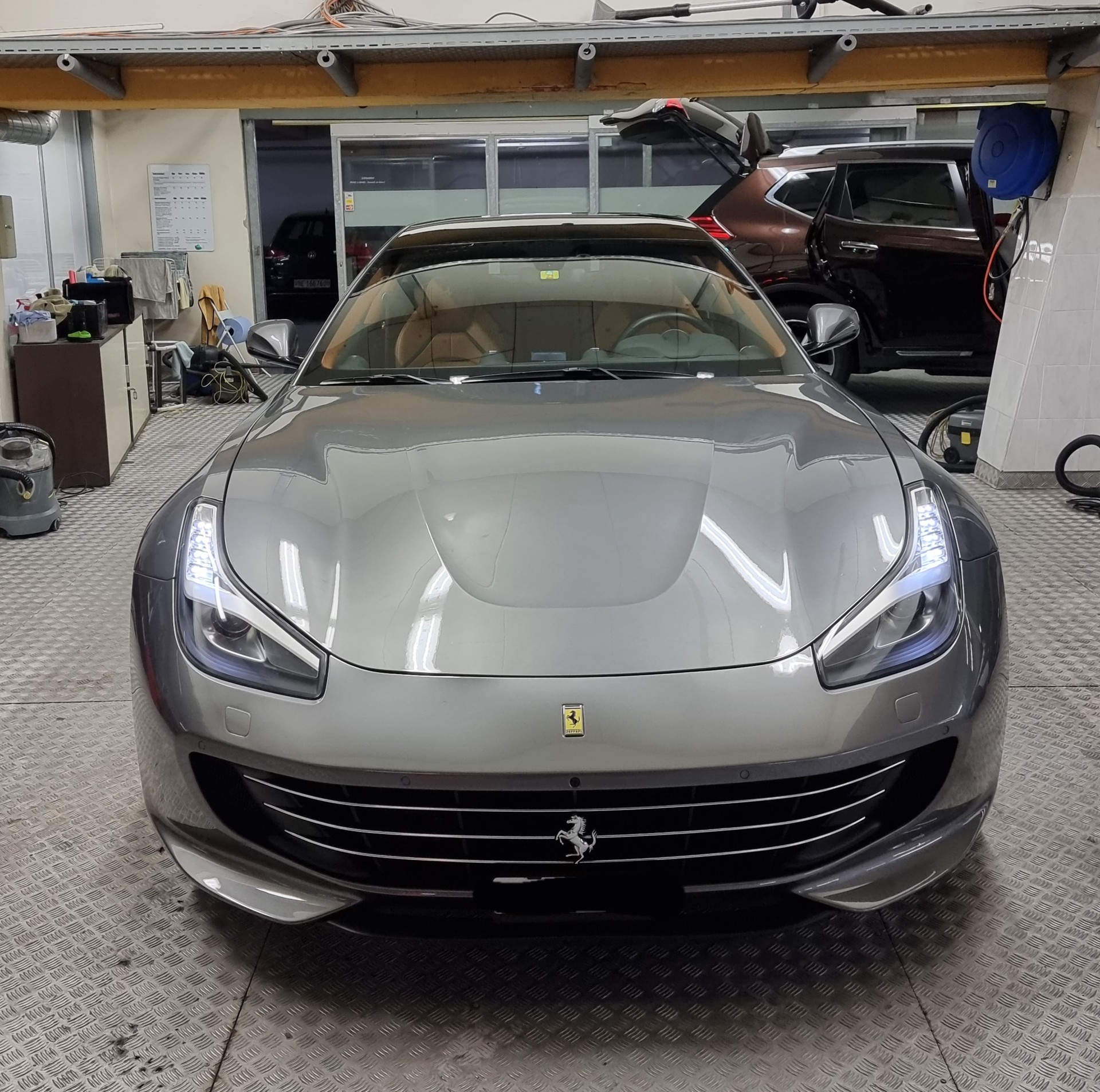 FERRARI GTC 4 Lusso-image-3