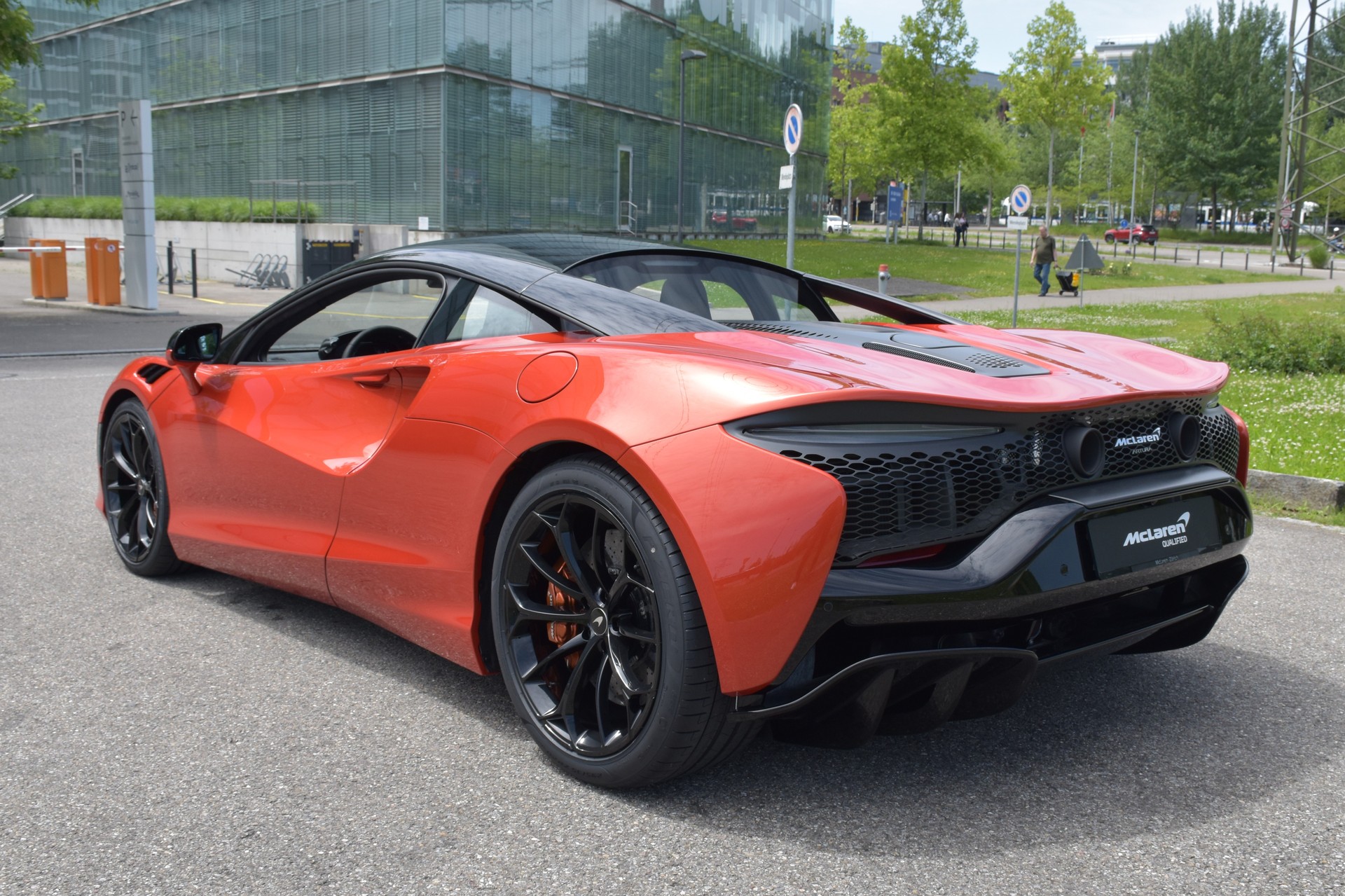 McLAREN ARTURA 3.0 V6 Performance-image-4