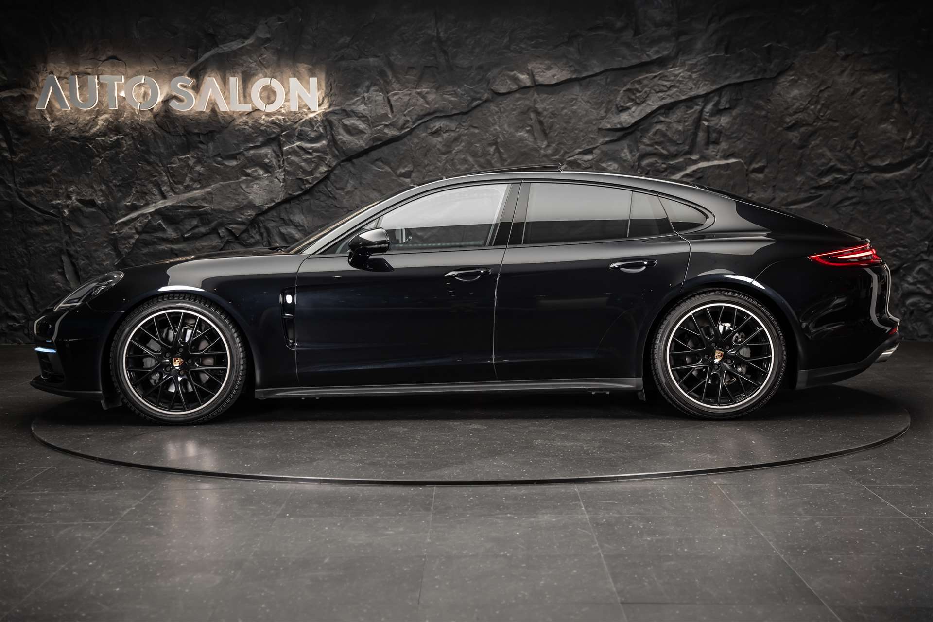 PORSCHE Panamera 4S Diesel PDK *Panorama*-showroom-element-1