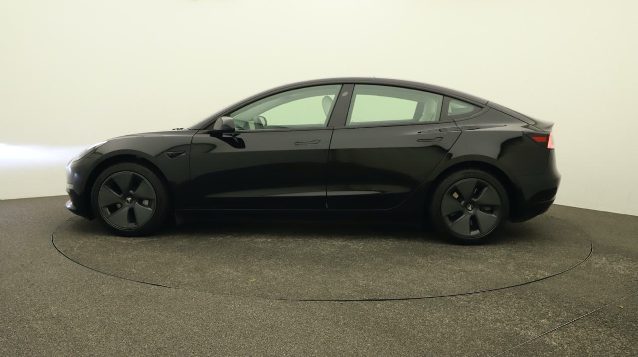 TESLA Model 3 Long Range Dual Motor AWD-showroom-element-1