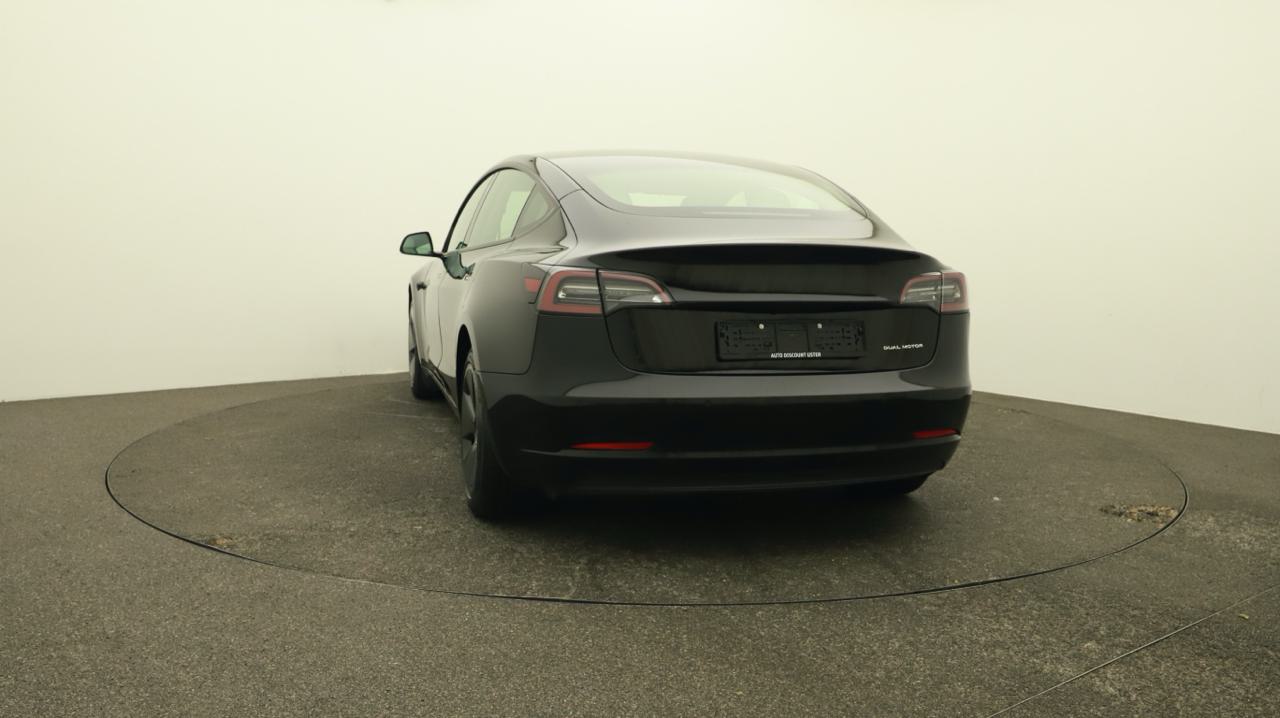 TESLA Model 3 Long Range Dual Motor AWD-showroom-element-3