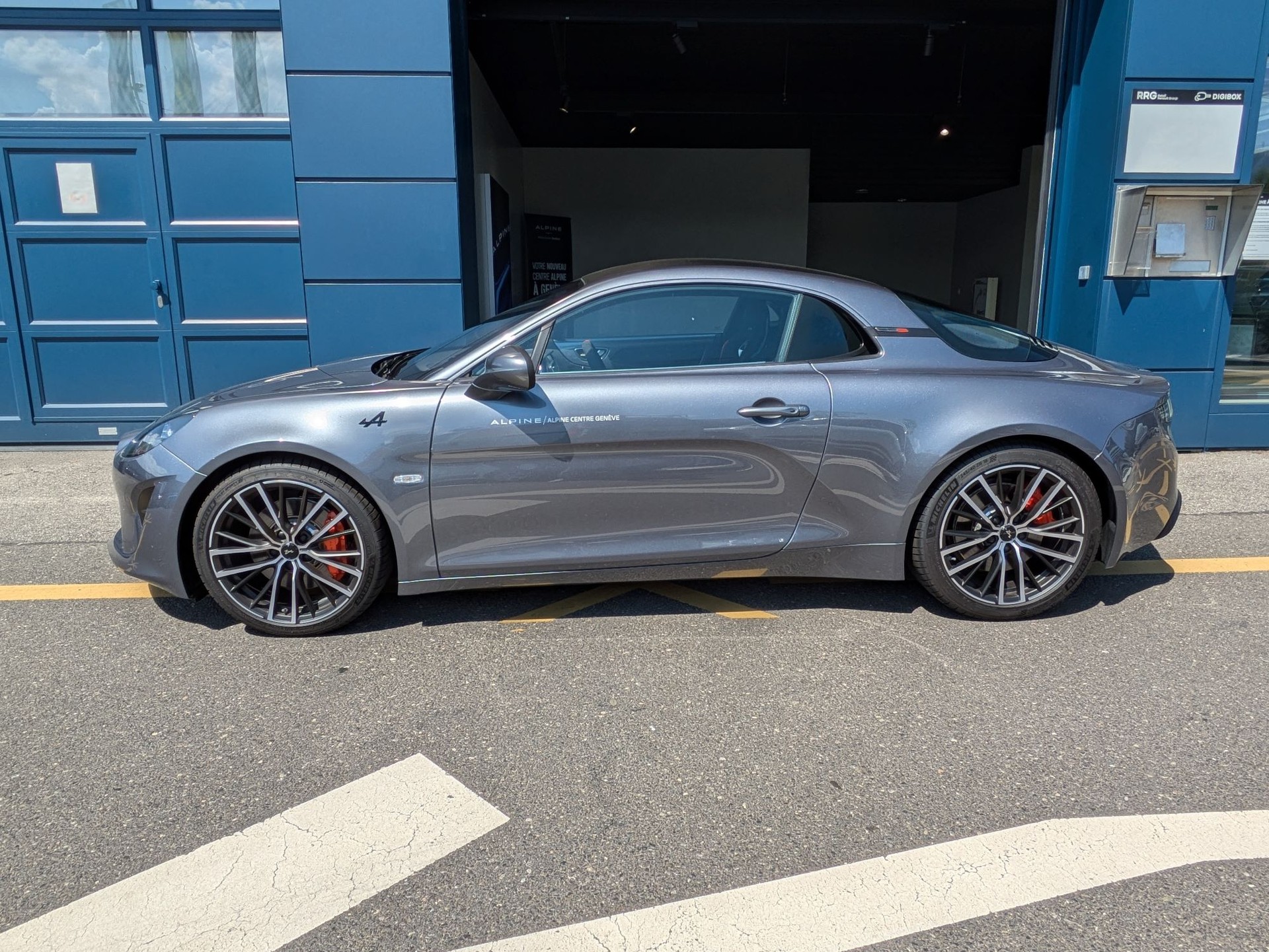ALPINE A110 S-showroom-element-3