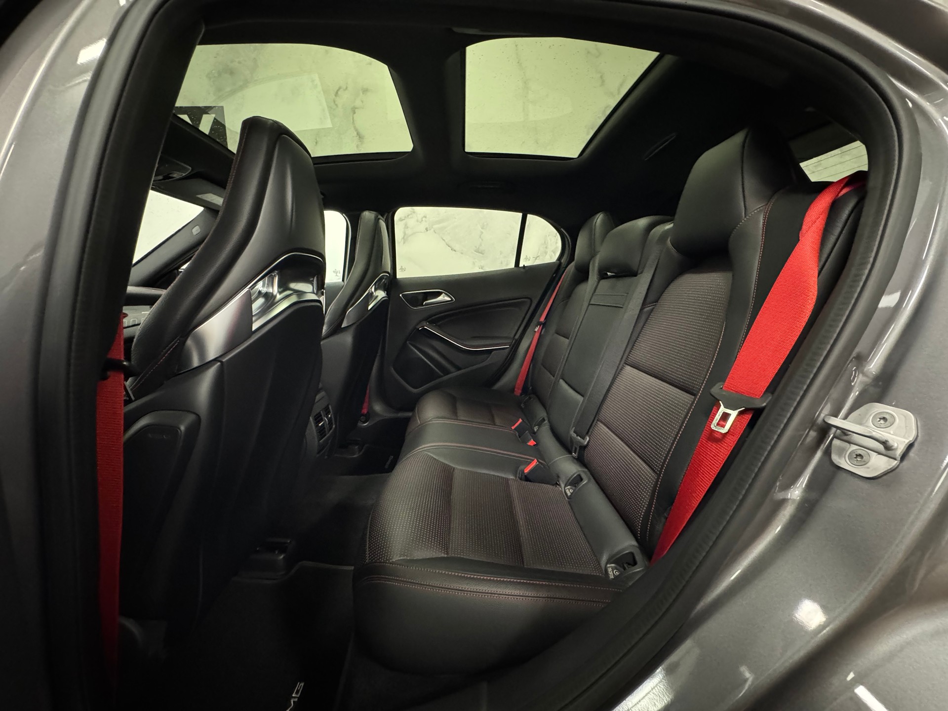 MERCEDES-BENZ GLA 45 AMG 4Matic 7G-DCT-image-6