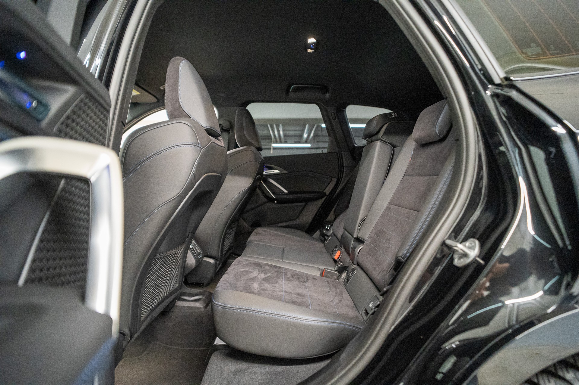 BMW X1 23i xDrive M Sport-image-9