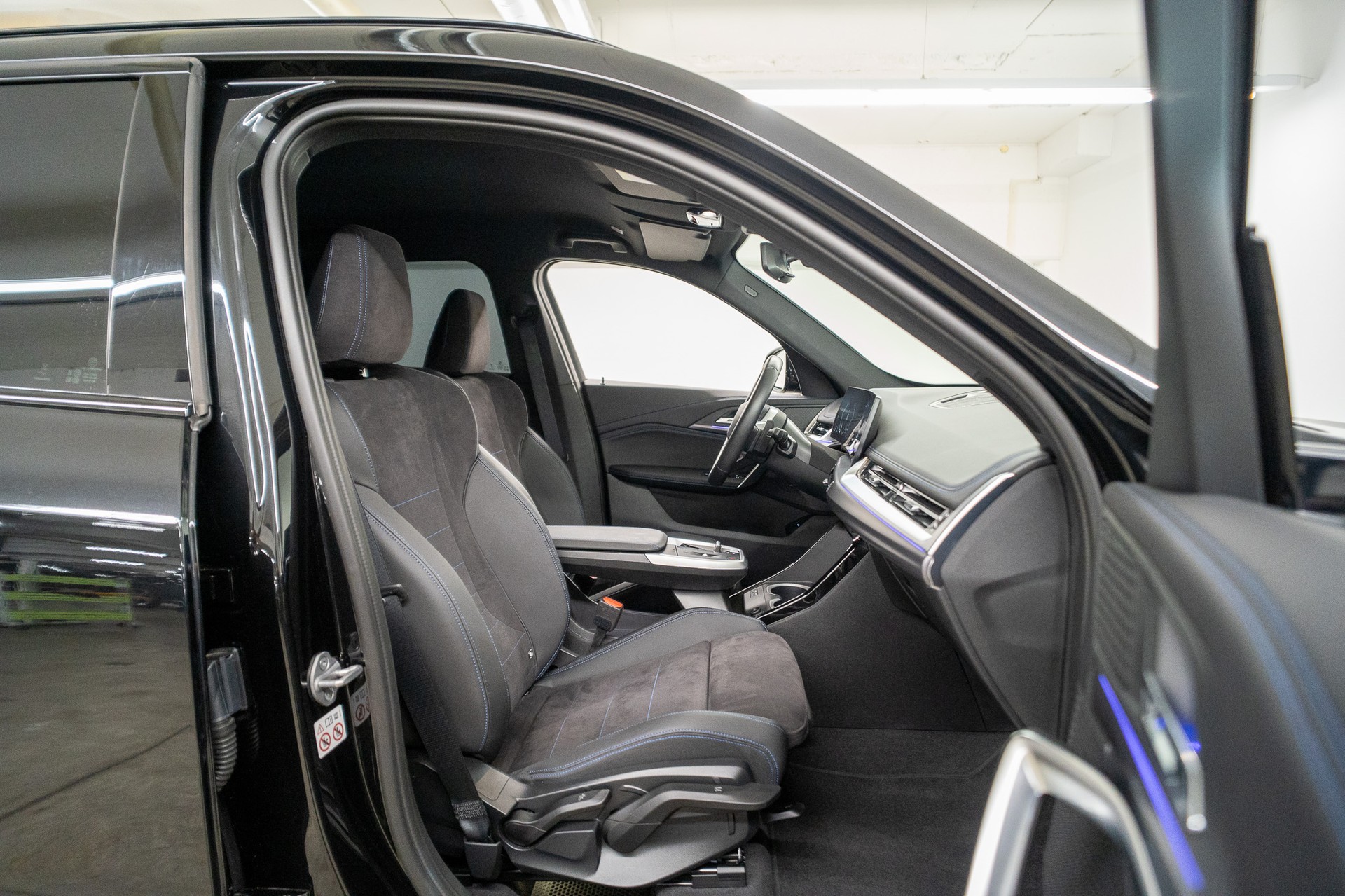 BMW X1 23i xDrive M Sport-image-11