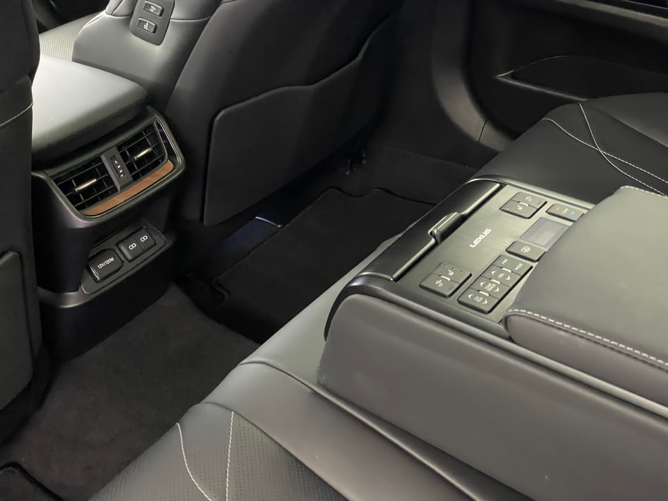 ES 300h Excellence Voll-Hybrid