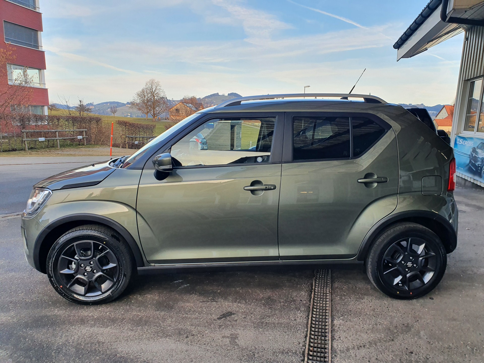 SUZUKI Ignis 1.2i Compact Top Hybrid 4x4-showroom-element-1