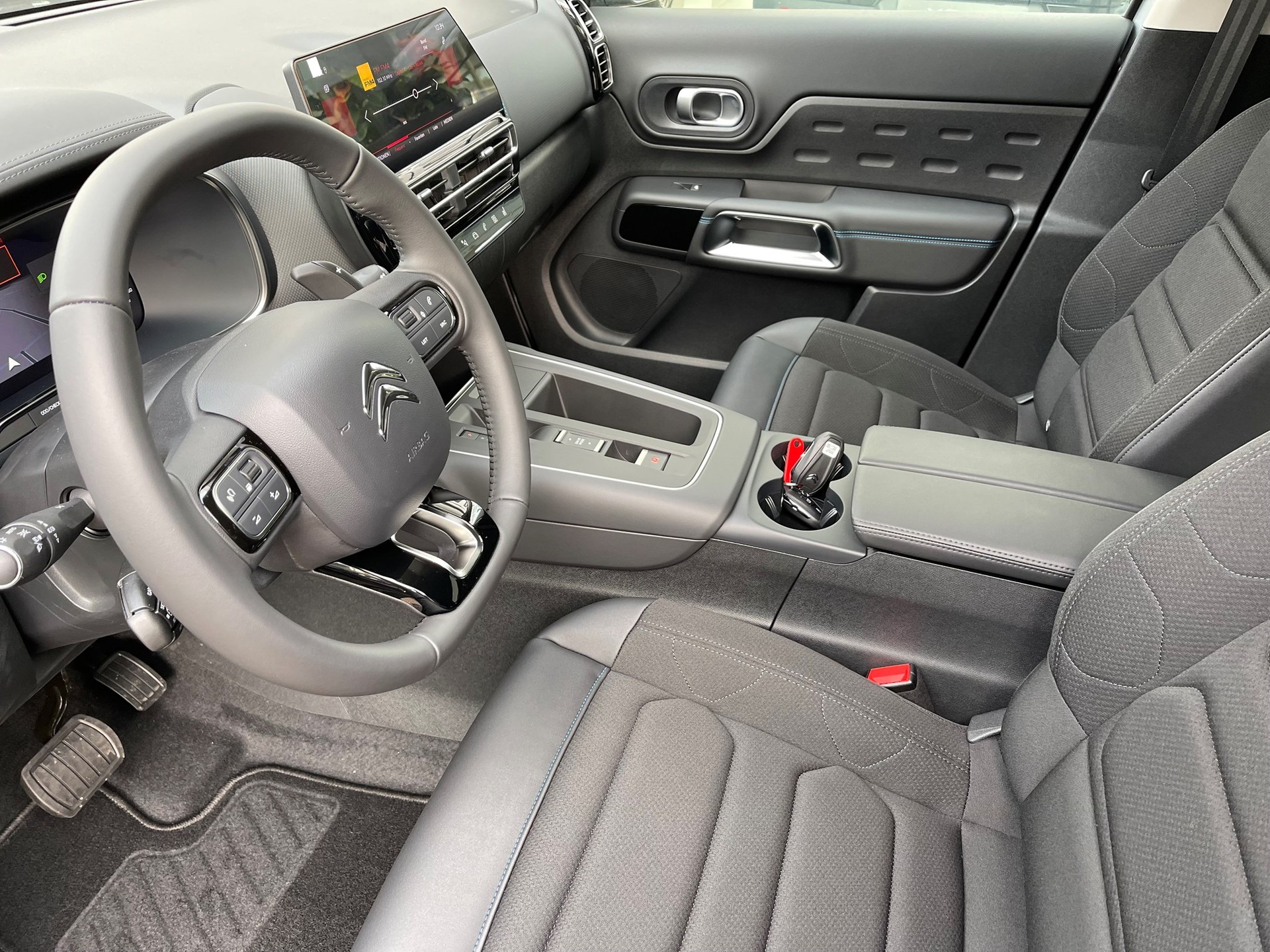 CITROEN C5 Aircross 1.6 PHEV Swiss Edition-showroom-element-1