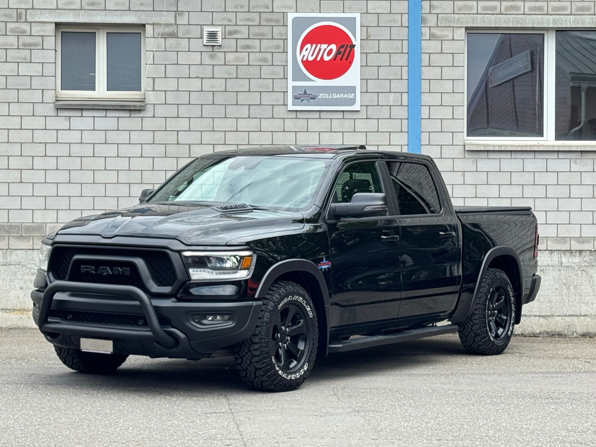 DODGE RAM 1500 GT 5.7 HEMI 4x4-showroom-element-2