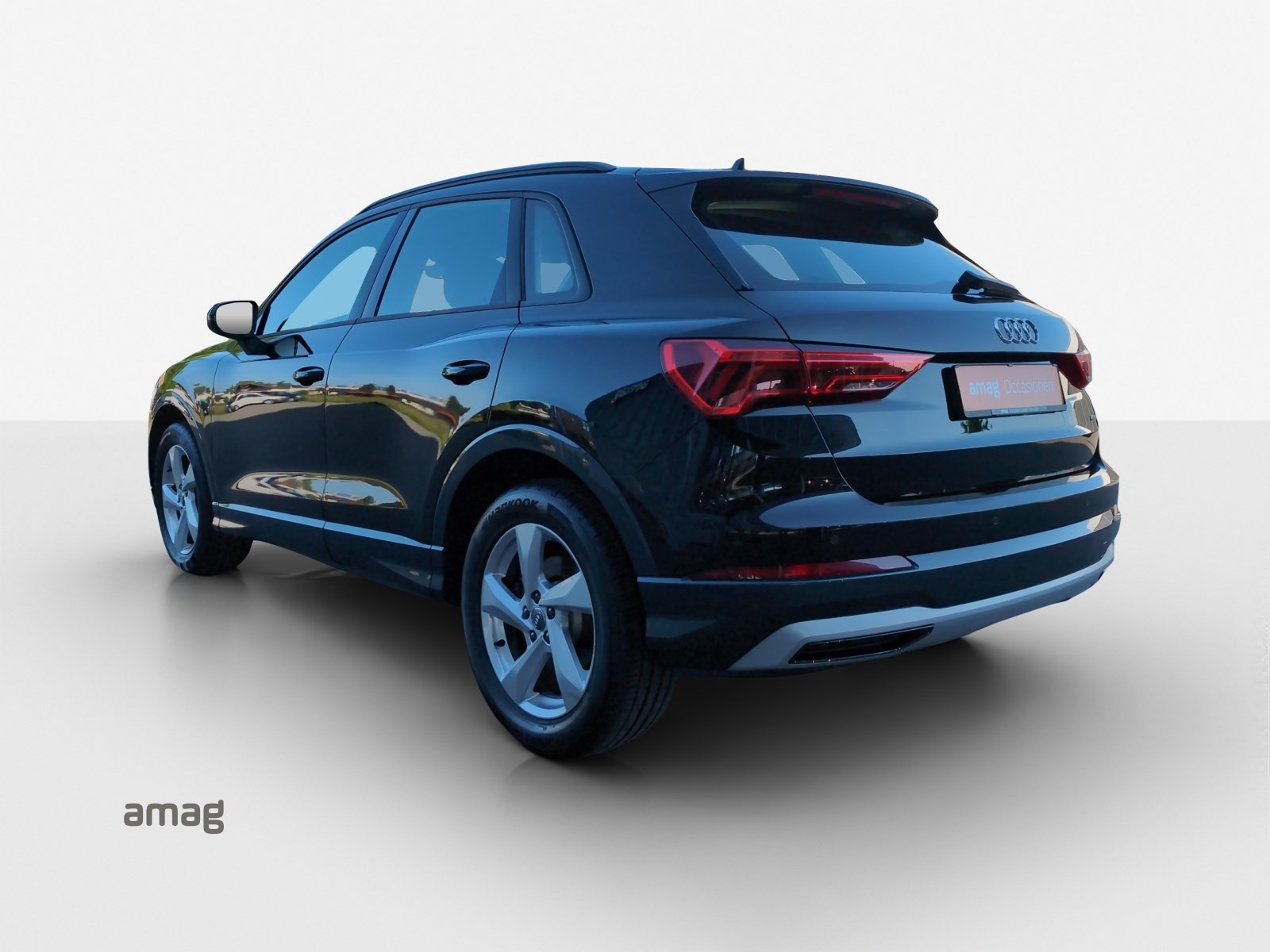 AUDI Q3 40 TFSI advanced quattro S-tronic-showroom-element-2