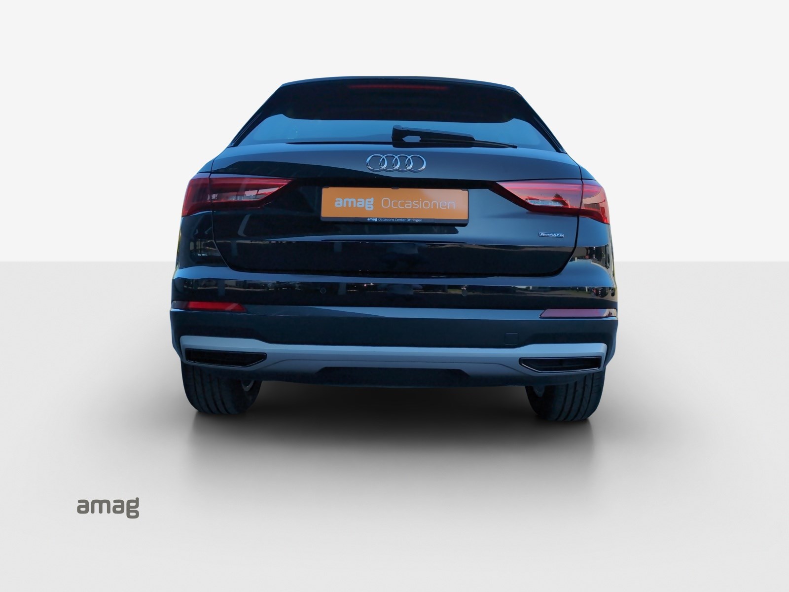 AUDI Q3 40 TFSI advanced quattro S-tronic-showroom-element-3