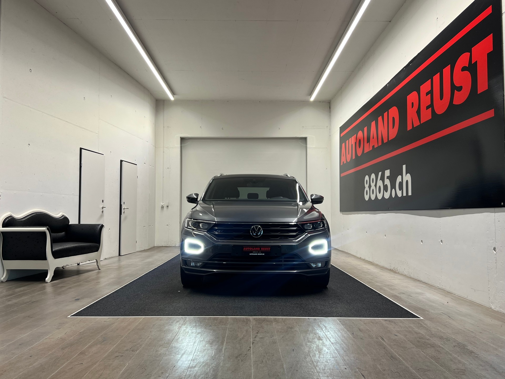 VW T-Roc 2.0 TSI Sport Selection DSG 4Motion-showroom-element-1