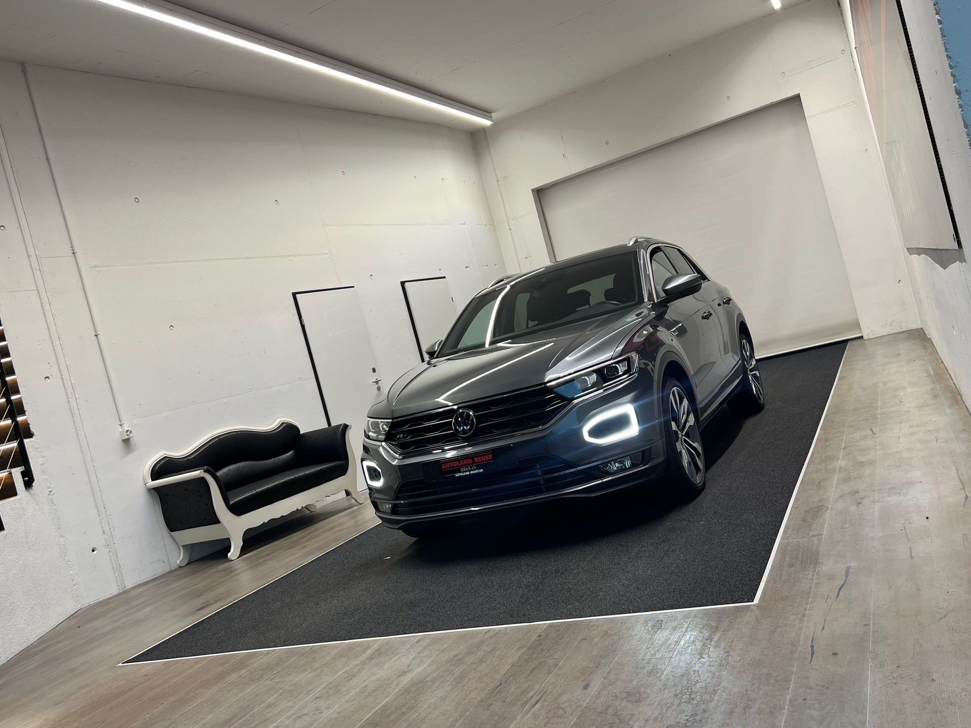 VW T-Roc 2.0 TSI Sport Selection DSG 4Motion-showroom-element-2