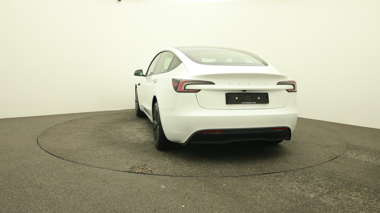 TESLA Model 3 Long Range RWD-showroom-element-3