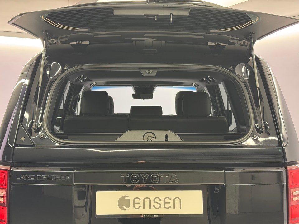 Land Cruiser 2.8 D 48V Invincible AWD