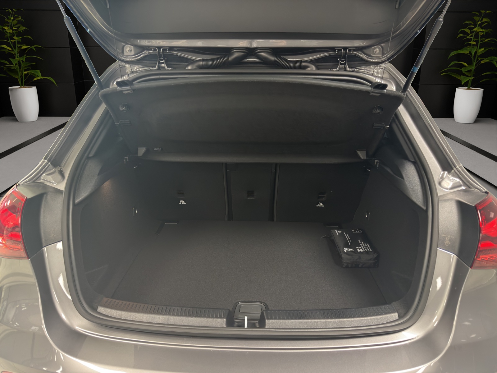 Image MERCEDES-BENZ A-200 A 200 Night Star 7G-DCT