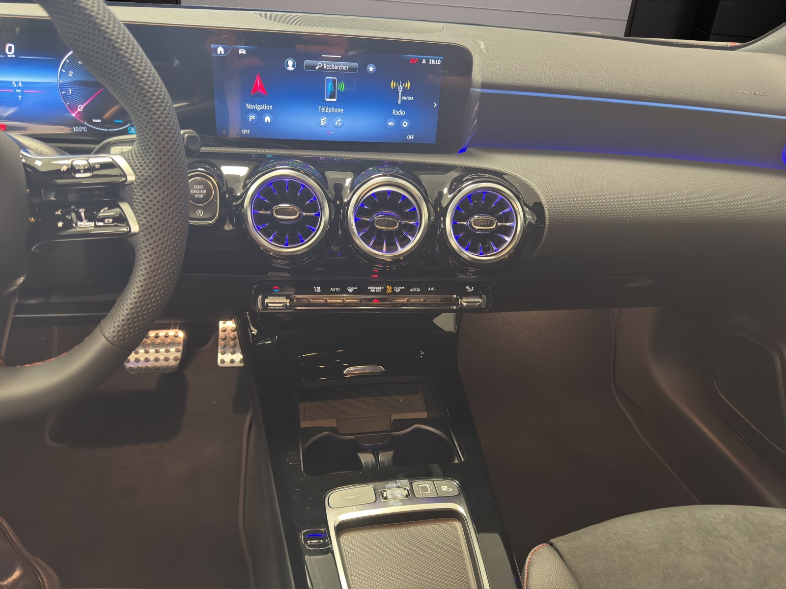 Image MERCEDES-BENZ A-200 A 200 Night Star 7G-DCT