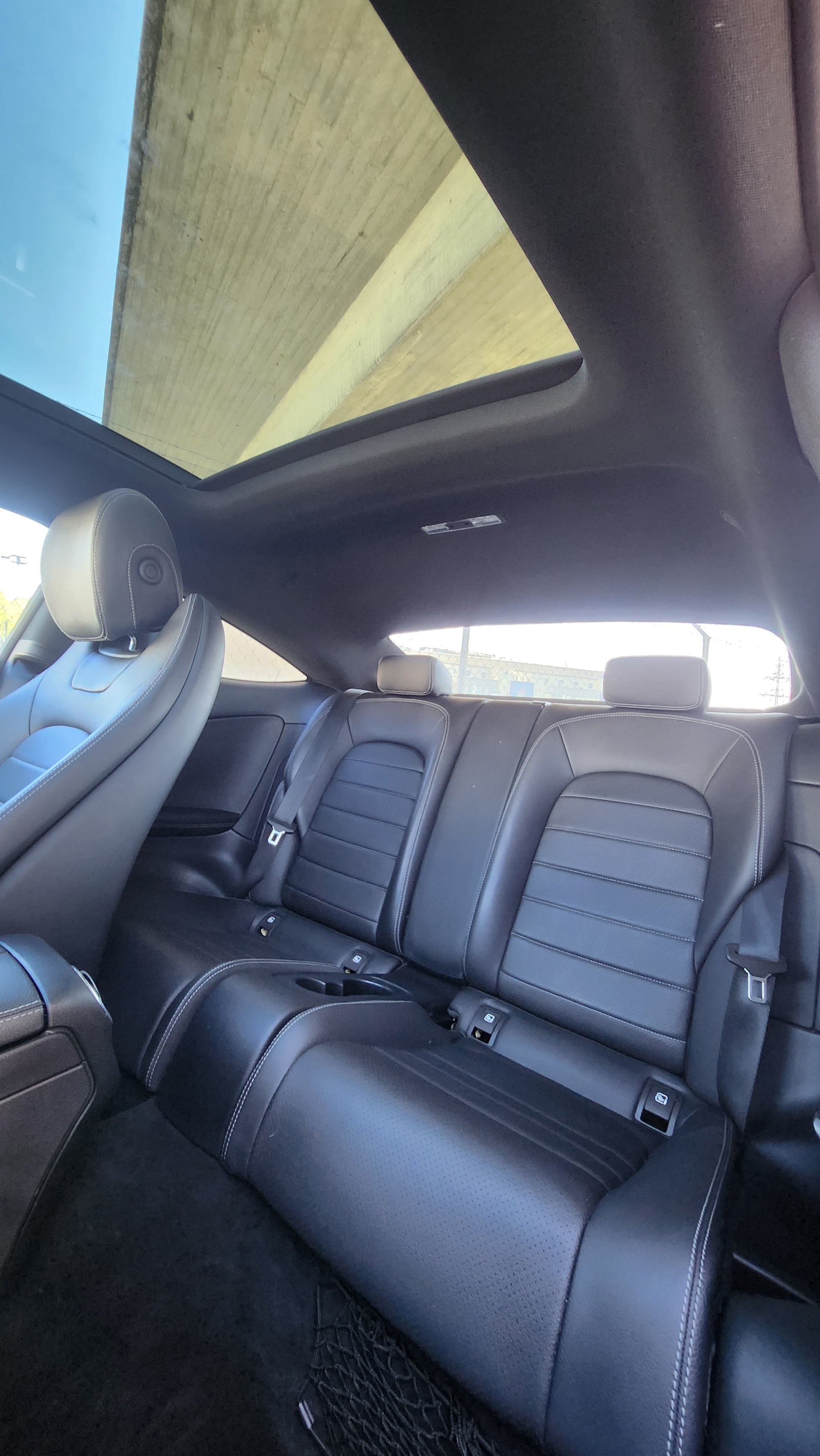 MERCEDES-BENZ C 200 Coupé 4Matic 9G-Tronic-image-5