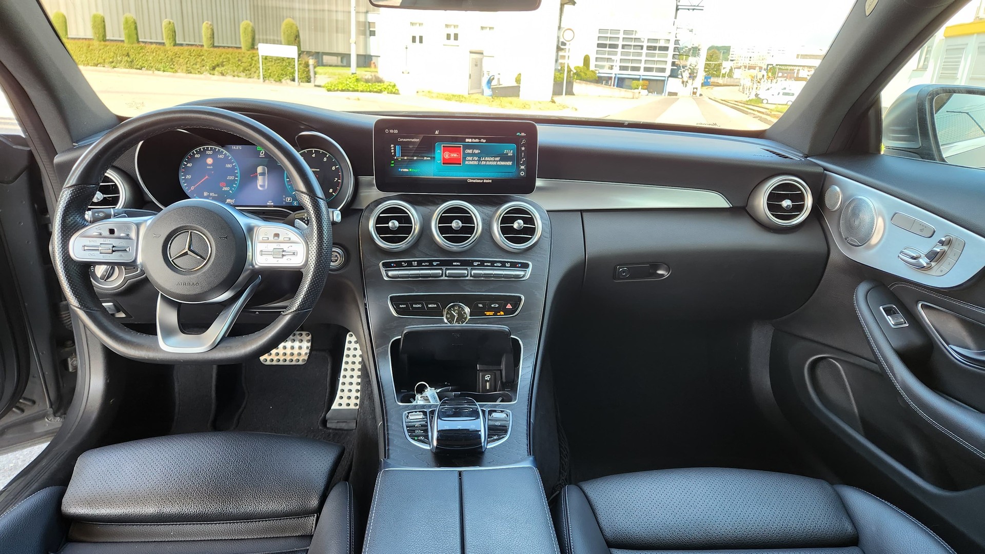 MERCEDES-BENZ C 200 Coupé 4Matic 9G-Tronic-image-6