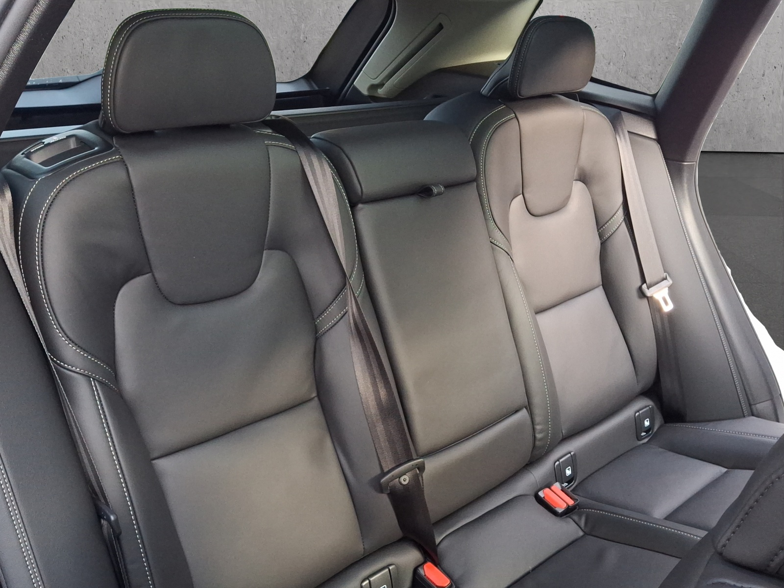 Image VOLVO XC60 XC60 T6 eAWD PluginHybrid Ultra Dark Geartronic