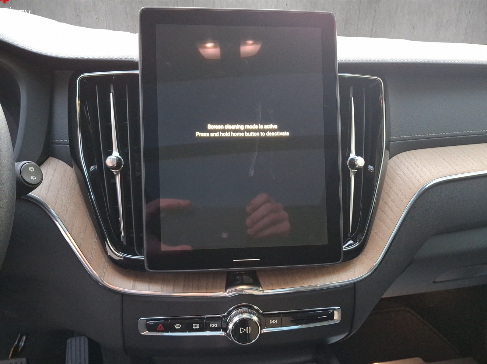 Image VOLVO XC60 XC60 T6 eAWD PluginHybrid Ultra Dark Geartronic