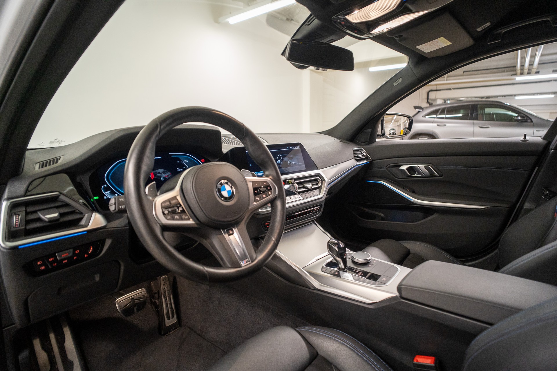 BMW 330e SAG M SPORT-image-8