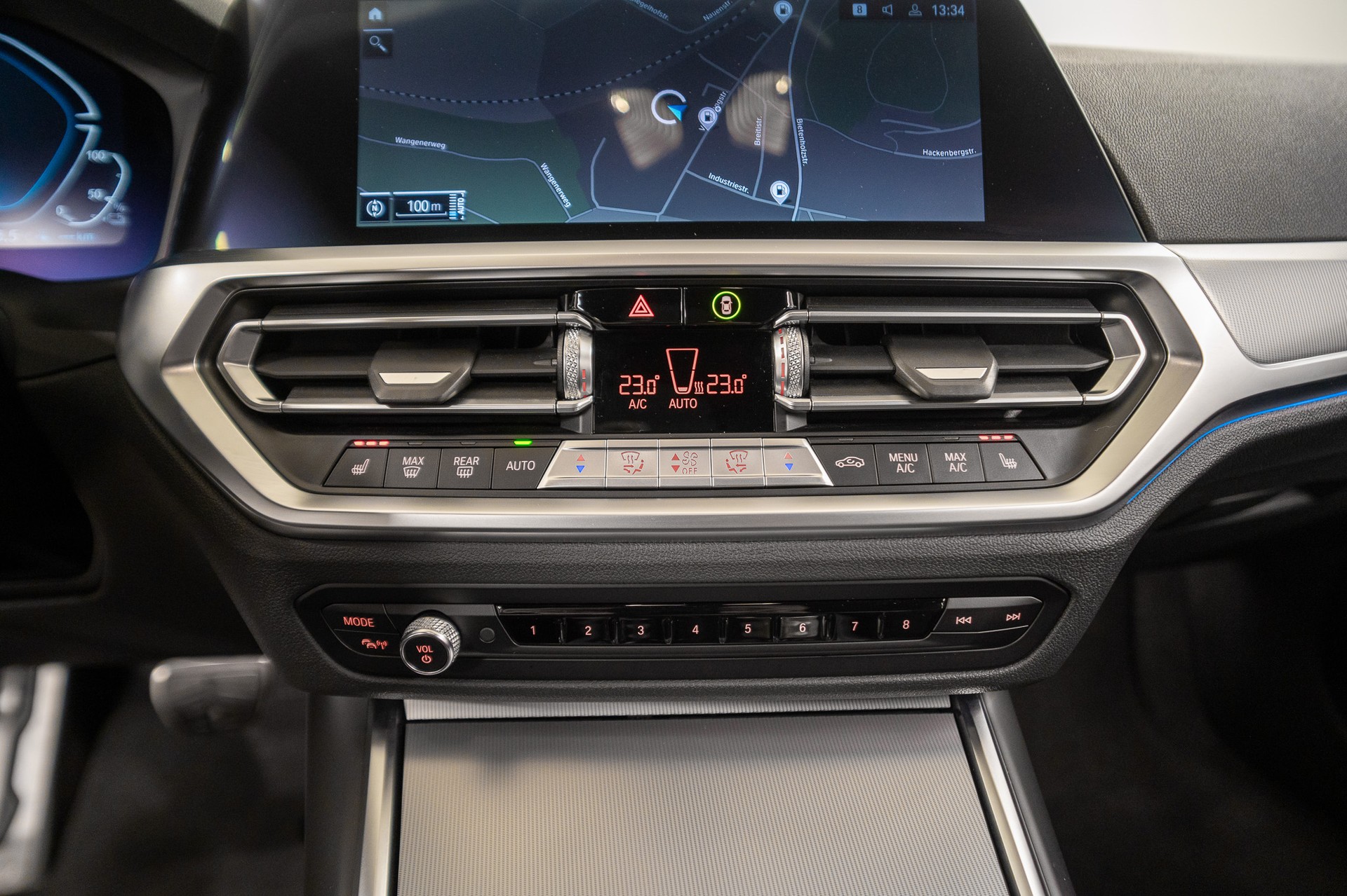 BMW 330e SAG M SPORT-image-18