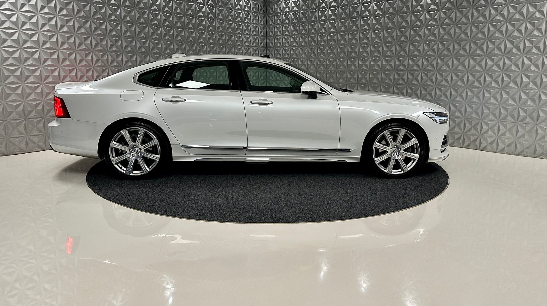 VOLVO S90 T6 AWD Inscription Geartronic-showroom-element-3