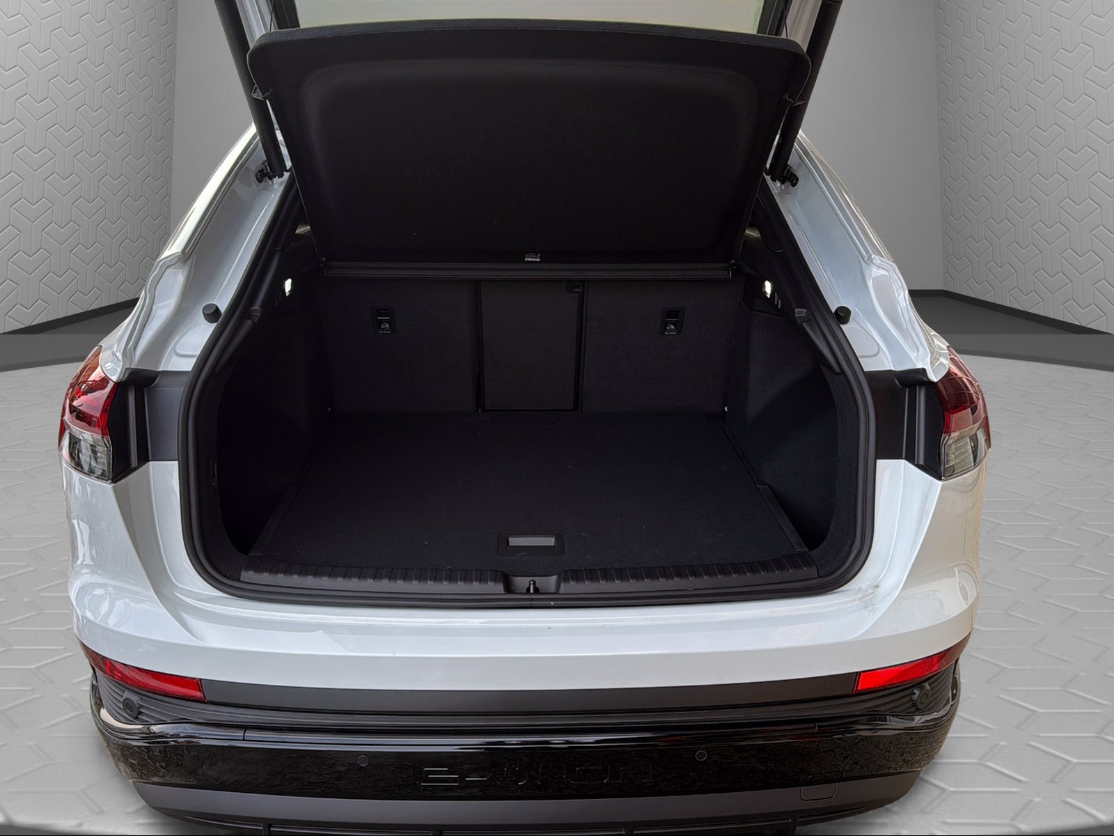 AUDI Q4 Sportback e-tron 55 quattro-image-13