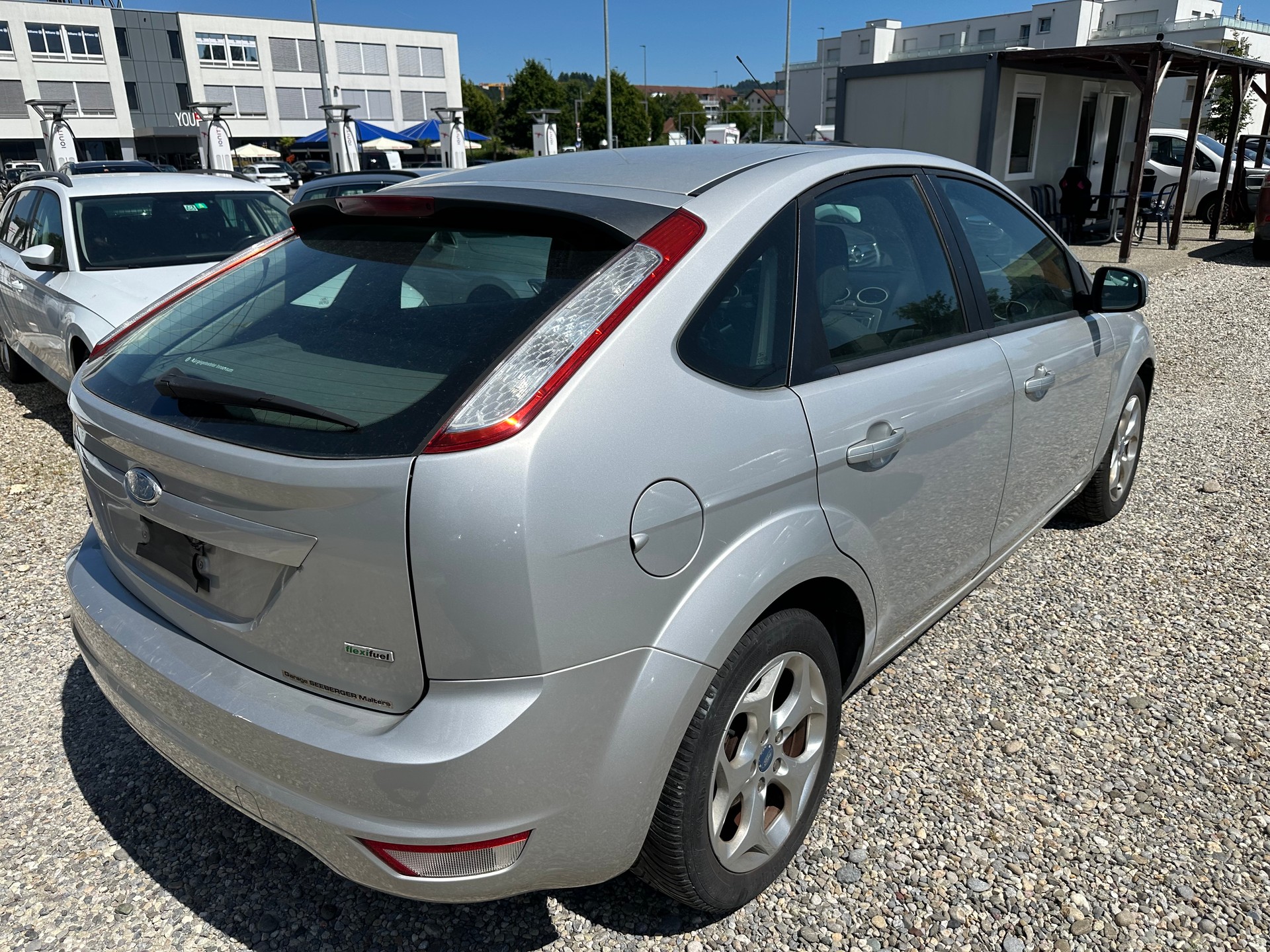 FORD Focus 1.8i Flexifuel Titanium-image-3