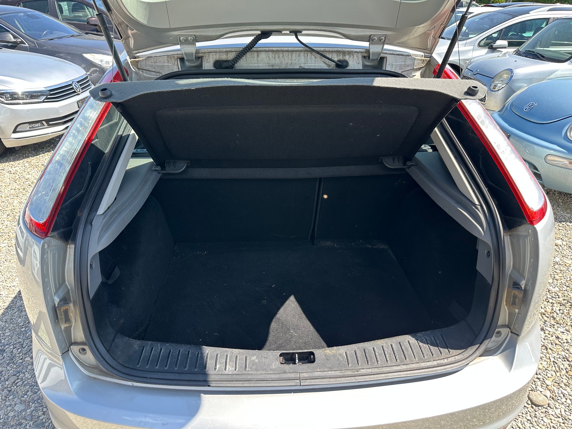 FORD Focus 1.8i Flexifuel Titanium-image-6