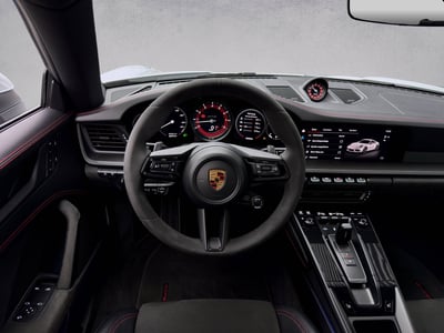 Porsche 911 Carrera 4 GTS PDK - Bild 4