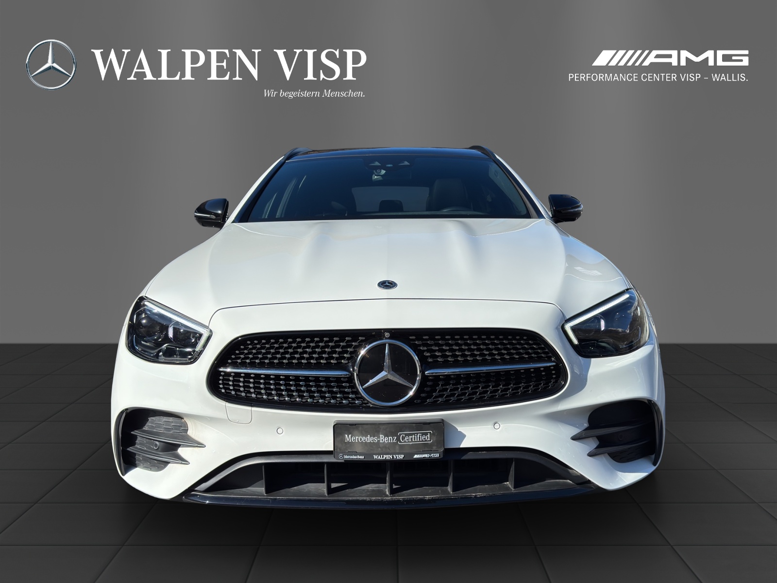 MERCEDES-BENZ E 220 d T 4M AMG Line-showroom-element-1