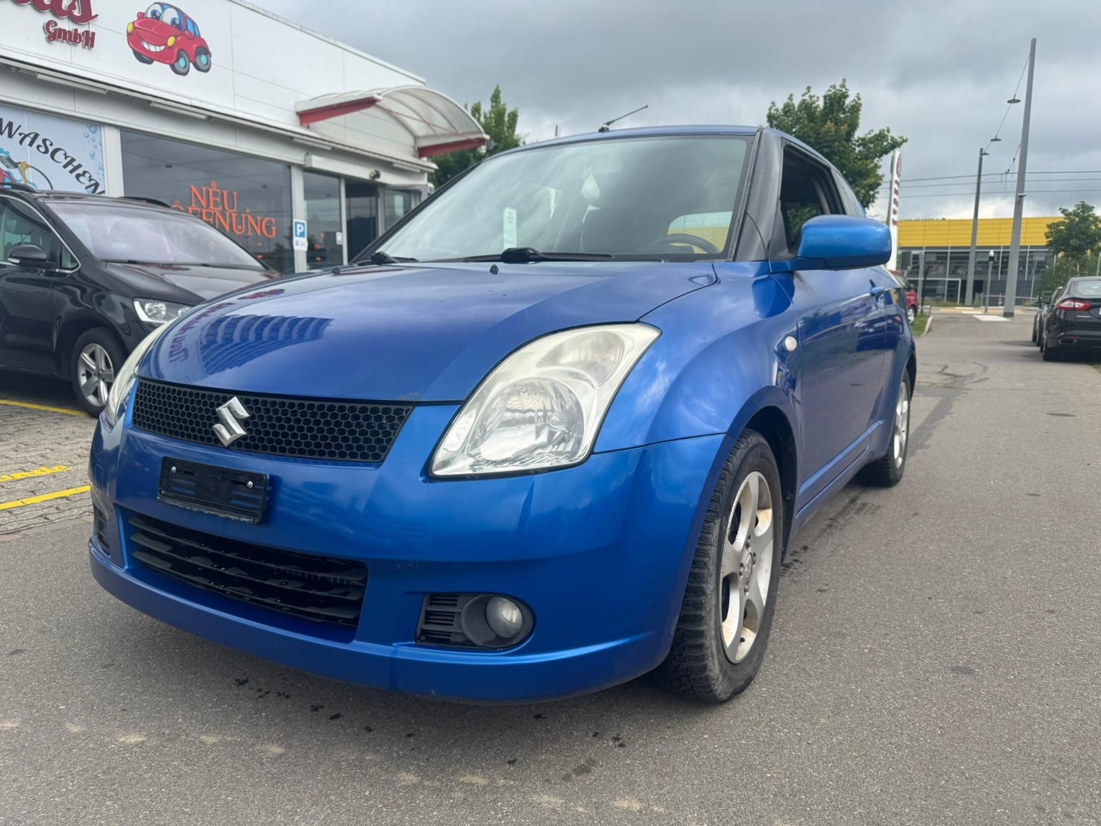 SUZUKI Swift 1.3i 16V GL Top-showroom-element-2