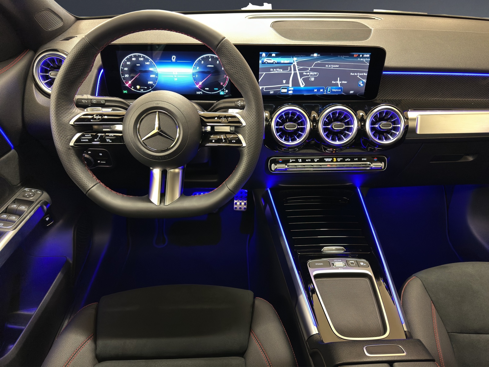 MERCEDES-BENZ GLB 200-image-5