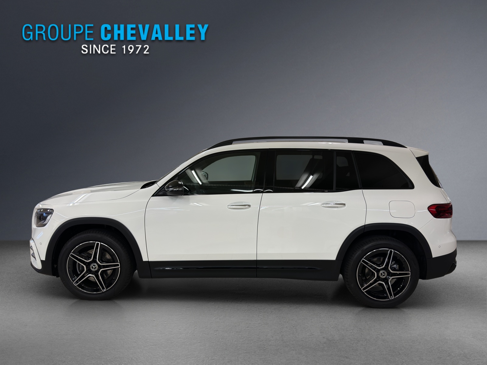 MERCEDES-BENZ GLB 200-showroom-element-1